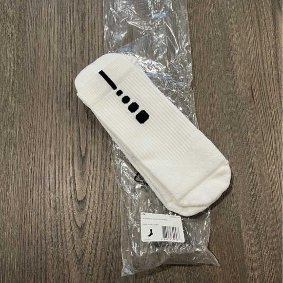 Nike Other - NWT Nike Men's Basketball Elite Quick Crew Socks - Size XL